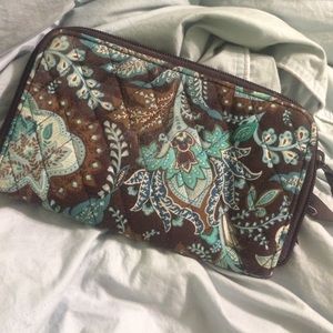 LARGE VERA BRADLEY WALLET 💖