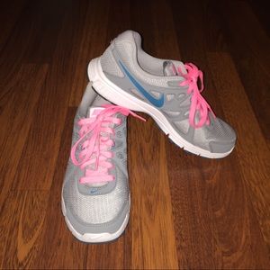 Nike Revolution 2 Athletic Shoes
