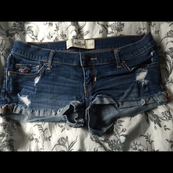 Hollister size 1 low rise shorts