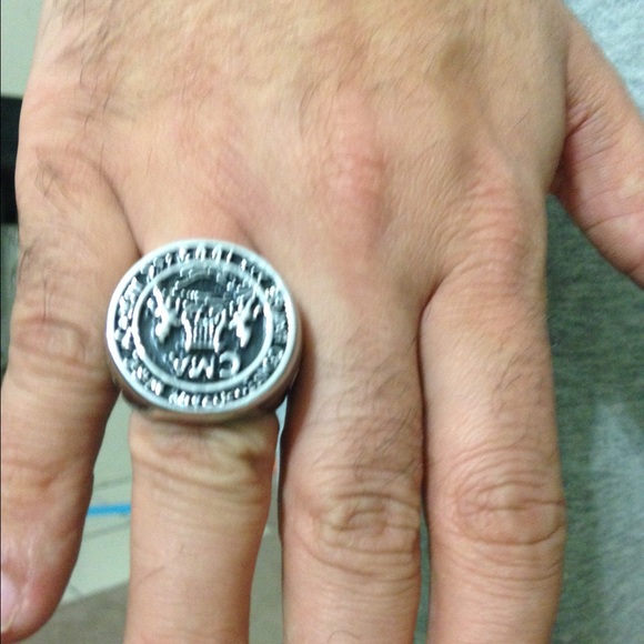 Men's ring - Picture 2 of 3