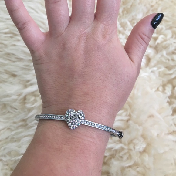Juicy couture heart bangle