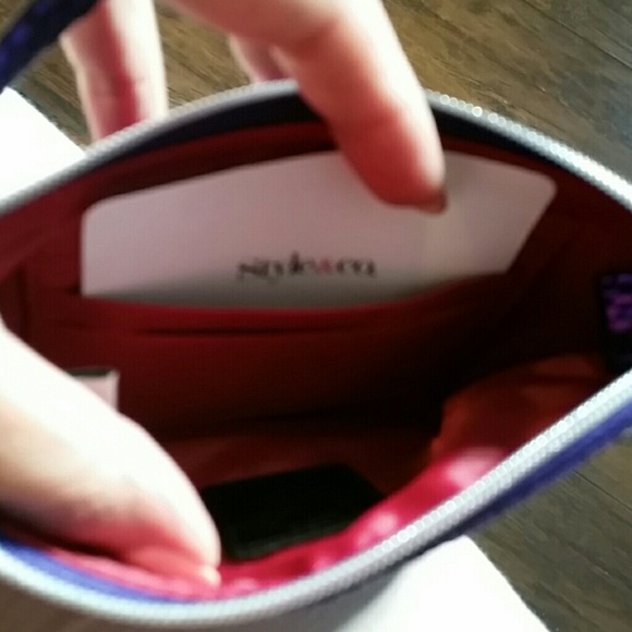 Purse - Picture 2 of 2