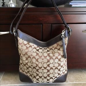 Medium Signature Coach Purse