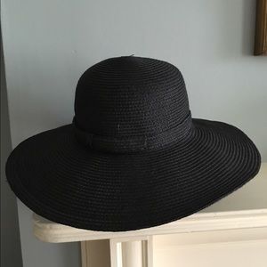 Talbots black beach hat