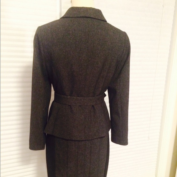 The Limited Suit - Picture 3 of 4