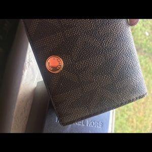 Michael Kors jet set travel card case