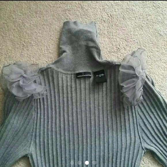 Moda International Sweater Dress. - Picture 3 of 4