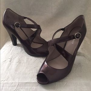 NINE WEST
Rosario Criss-cross Peep Toe Heels