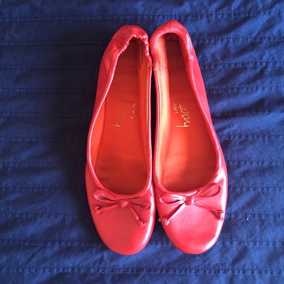 Red Sam and Libby bow flats