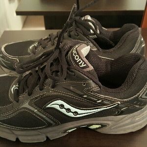 Ladies Saucony running shoes