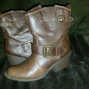 Size 10 G BY GUESS BOOTS