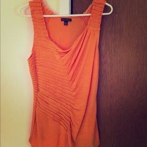 Sleeveless shirt