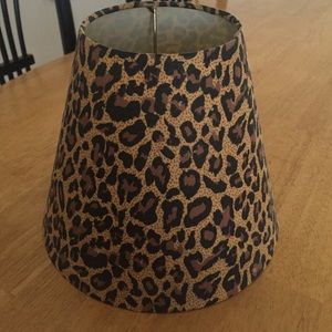 CHEETAH LAMP