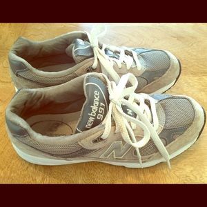 New Balance 991 (Women's)