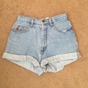 ✨ VINTAGE HIGH WAISTED SHORTS ✨