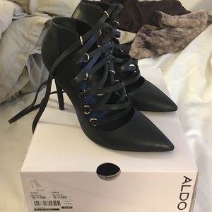 Leather lace up pumps