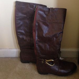 Brown boots