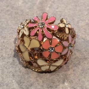 Size 6 Costume Jewelry Ring.