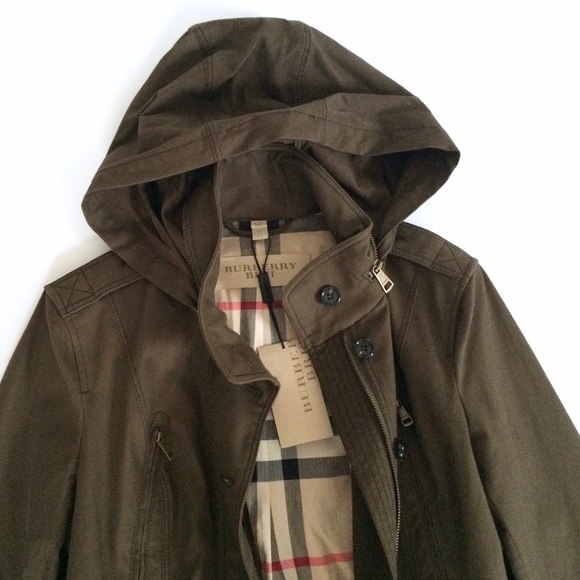 Additional photos of Burberry Jacket - Picture 2 of 4