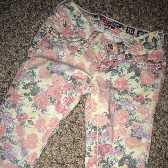 🌸Miss Me skinny jean, Floral🌼🎀🌿🌸🌷