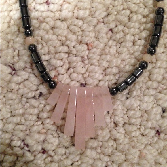 Pretty black & pink necklace - Picture 2 of 3