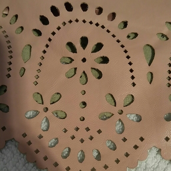 Forever 21 top NEW - Picture 3 of 3