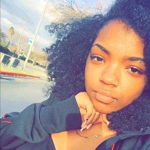 Meet your Posher, Alonna