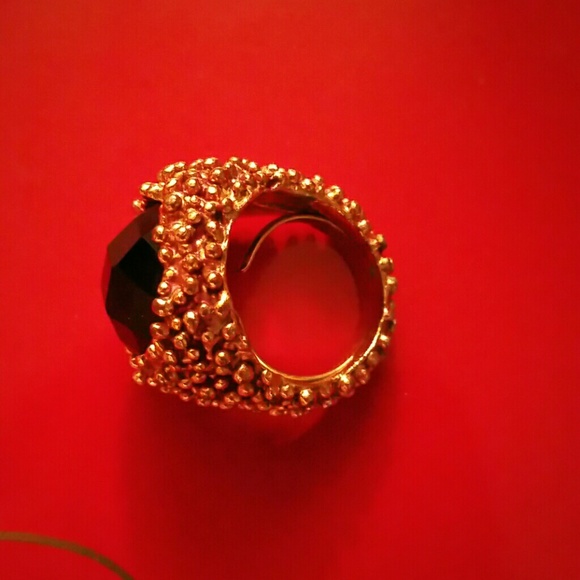 Ring - Picture 2 of 2