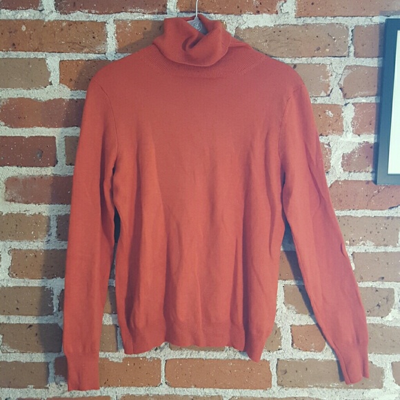 rust colored turtleneck