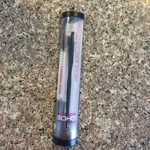 Angled eyeliner brush - brand new!