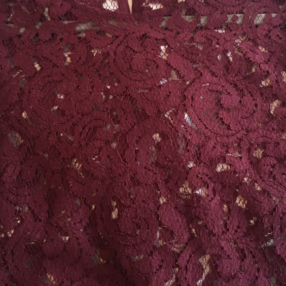 SOLD ✔️NWOT Loft burgundy lace blouse - Picture 3 of 4