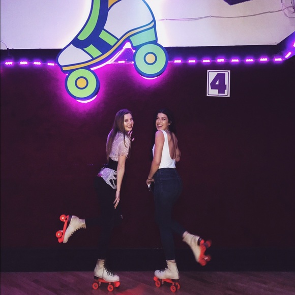 Meet your Posher, Ashley - Picture 4 of 5