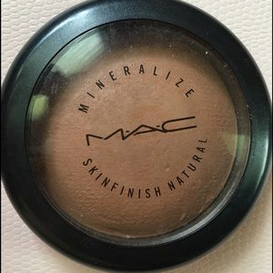MAC Mineralized Skinfinish