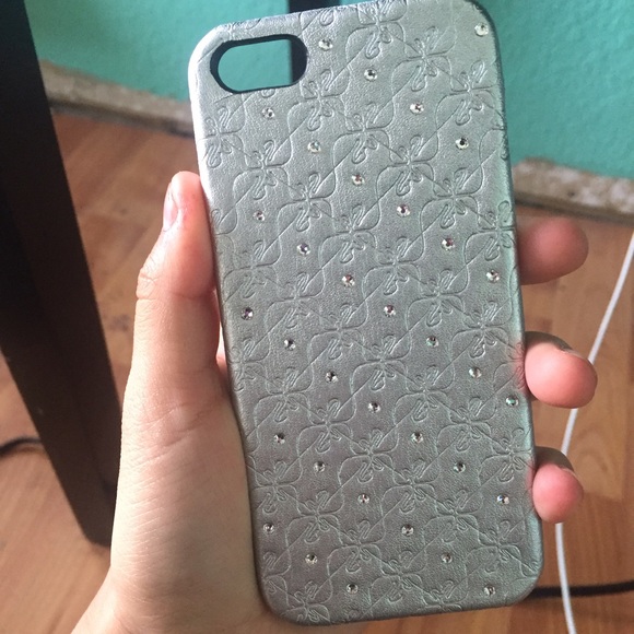 Swarovski Accessories - Swarovski crystal iPhone 5/5s silver phone case💙
