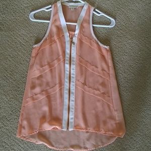 Sleeveless blouse