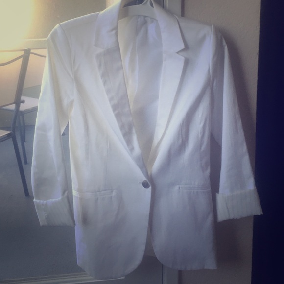 Small / XSmall Winter off White Blazer