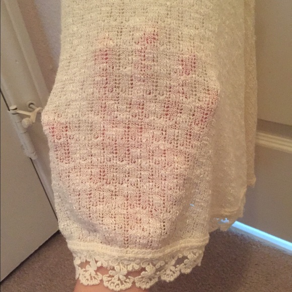 Spaghetti strap flowy top - Picture 2 of 2