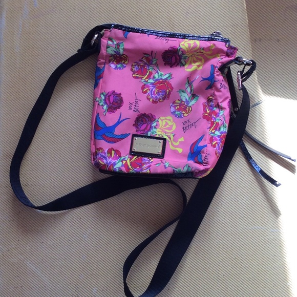 🌷🎀 Betsey Johnson Single Pocket XBody 🌷🎀 -Kels - Picture 3 of 3
