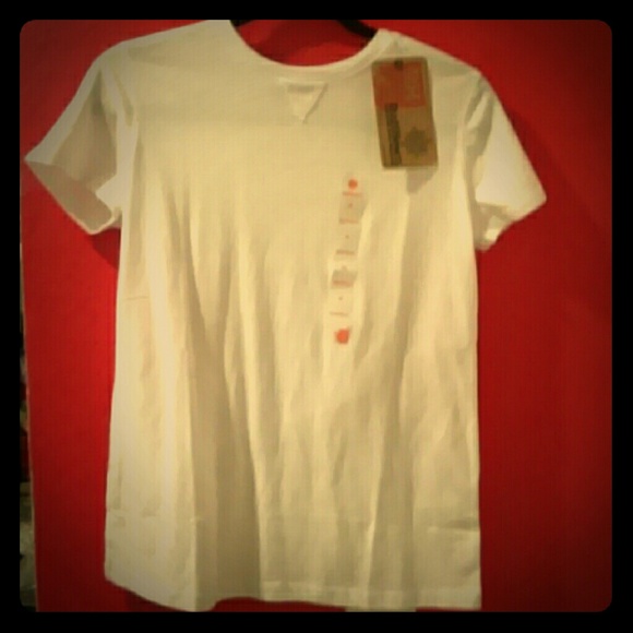 White tee shirt