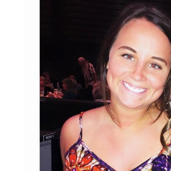 Meet your Posher, Jennifer - Picture 1 of 1