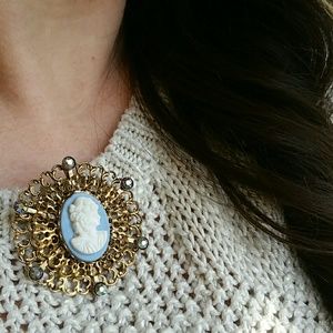 Vintage Cameo Brooch