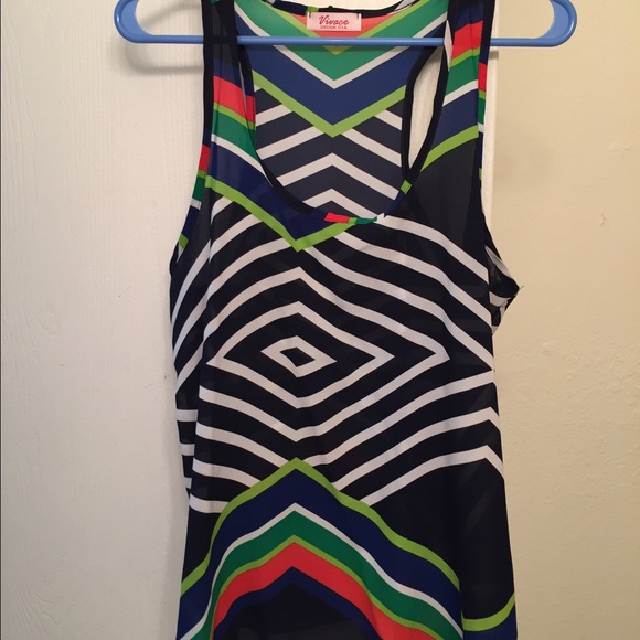 Cute flowy tunic type top.