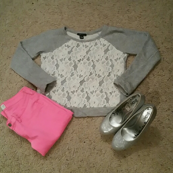 ❤Forever 21 Lace sweater