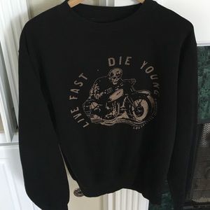 Brandy Melville Sweatshirt 💀