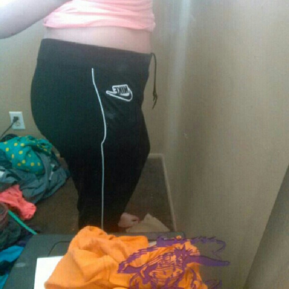 Nike Sweats - Picture 3 of 4
