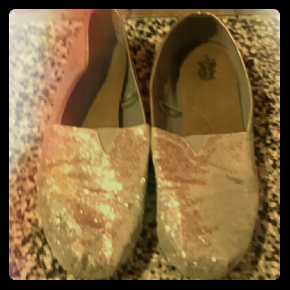 Sparkly fake toms