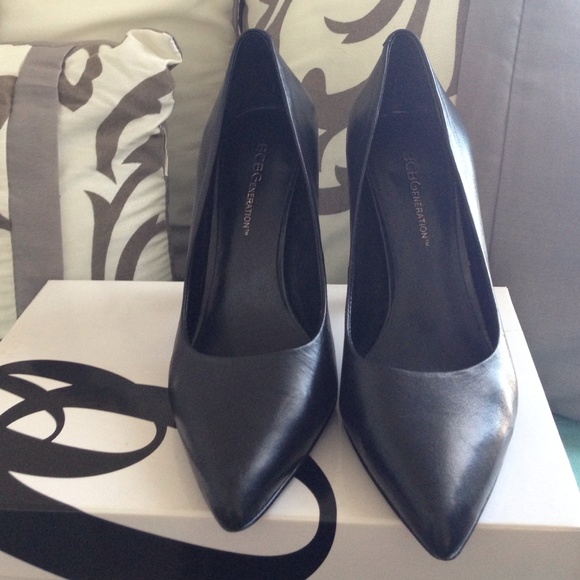 Pointed Toe Pumps, Black