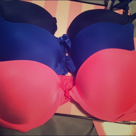 SOLD ❗️VS front close push up bras
