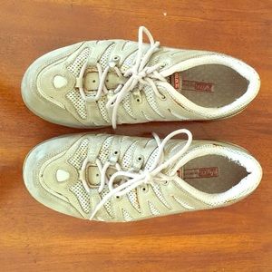 Gray MBT size 6.5 US