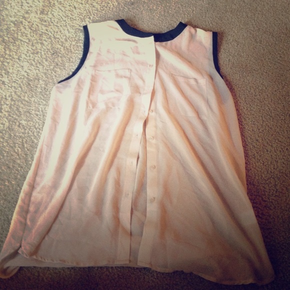 No sleeve button down light pink shirt
